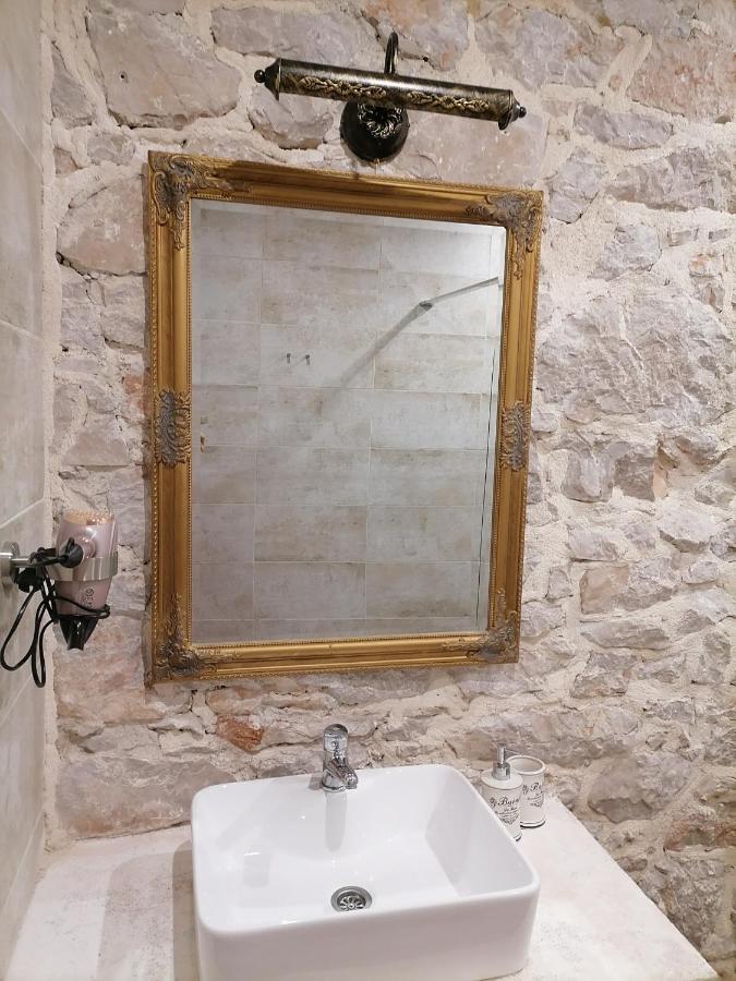 Boutique Vila Marijini Dvori Tribunj  Luaran gambar